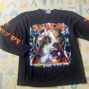 Vintage Def Leppard Graphic Long Sleeve Shirt